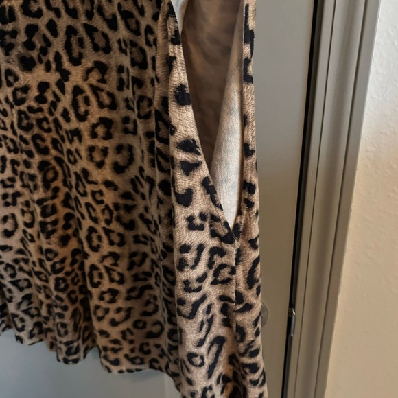 Chico's Animal Leopard Print Chianti Cape Top - Picture 3 of 8